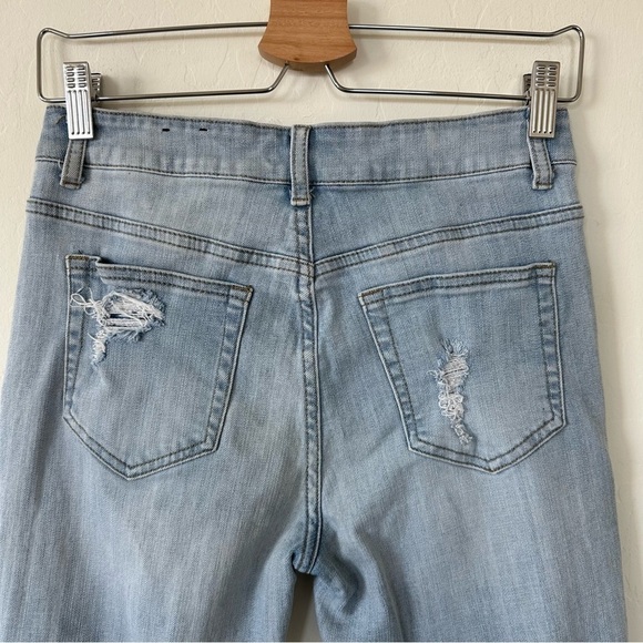 Boho Distressed Light Wash Rough Drop Hem Flare Bell Bottom Jeans Size 7 - Picture 10 of 13